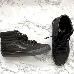 Black Vans Size 9.5 Off The Wall Skater Sneakers